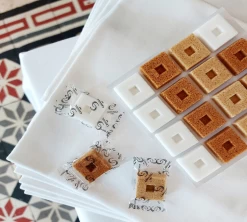 55 Sucres Moulés - Boîte Distributrice - Carrément Sucre - CANASUC -Vente De Café boite