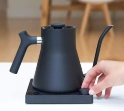 Bouilloire Stagg EKG Noir 90 Cl Col De Cygne - FELLOW -Vente De Café bouilelec noir