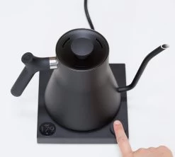 Bouilloire Stagg EKG Noir 90 Cl Col De Cygne - FELLOW -Vente De Café bouilelecnoir