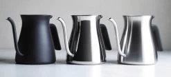 Bouilloire Traditionnelle Pour Over Mirror 90 Cl - KINTO -Vente De Café bouilloires kinto kettle pour over 1