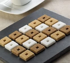 55 Sucres Moulés - Boîte Distributrice - Carrément Sucre - CANASUC -Vente De Café canasuc carre distri2