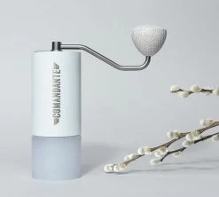 Moulin à Café Manuel COMANDANTE C40 MK4 Nitro Blade Snow White -Vente De Café comandante snow 4