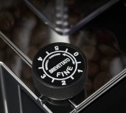 Moulin Expresso EUREKA Mignon Turbo Blanc Et Chrome Silent Range -Vente De Café eureka turbo blanc 3