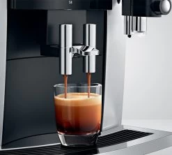 JURA S8 Moonlight Silver Smart Connect Inclus Garantie 3 Ans -Vente De Café expresso broyeur s8 moonlight silver extraction ambiance