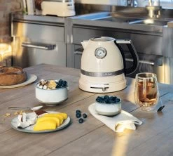 Bouilloire KitchenAid Crème 1,5L - 5KEK1522ECA + Offre Cadeau -Vente De Café kitchenaid creme 3 1