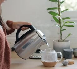 Bouilloire Kottea KT102 Température Réglable Inox 1.7L + 2 Verres Mila 25 Cl -Vente De Café kottea kt102 2