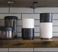 Tasse à Cappuccino - Monty Milk Art Blanc Mat 19 Cl - FELLOW -Vente De Café lifestyle4 1