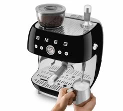 Machine Expresso SMEG EGF03BLEU Noire Années 50 Avec Moulin Intégré -Vente De Café smeg egf03 noire 3